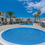 Апартаменты Cozy - 150 Meters From The Beach, Free Wi-fi